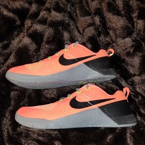 Nike Metcons Women's size 10.5, orange